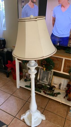 Medium size farmhouse lamp