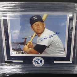Framed NY Yankees 8x10 Signed Photo Of Mickey Mantle With COA $350