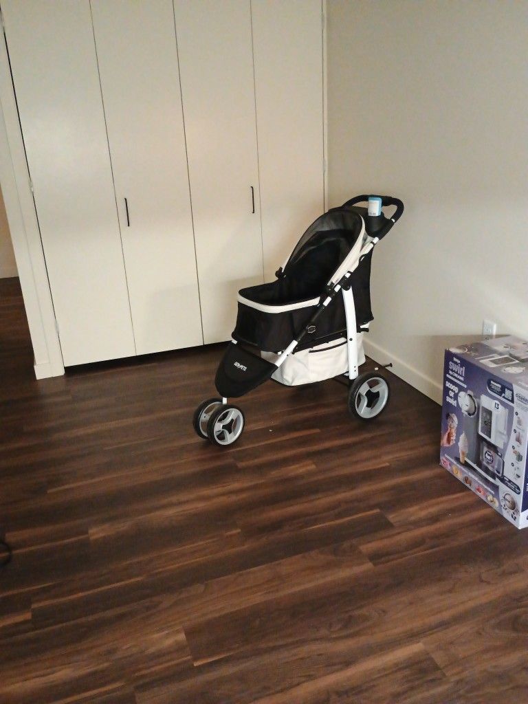 GEN7 PET STROLLER