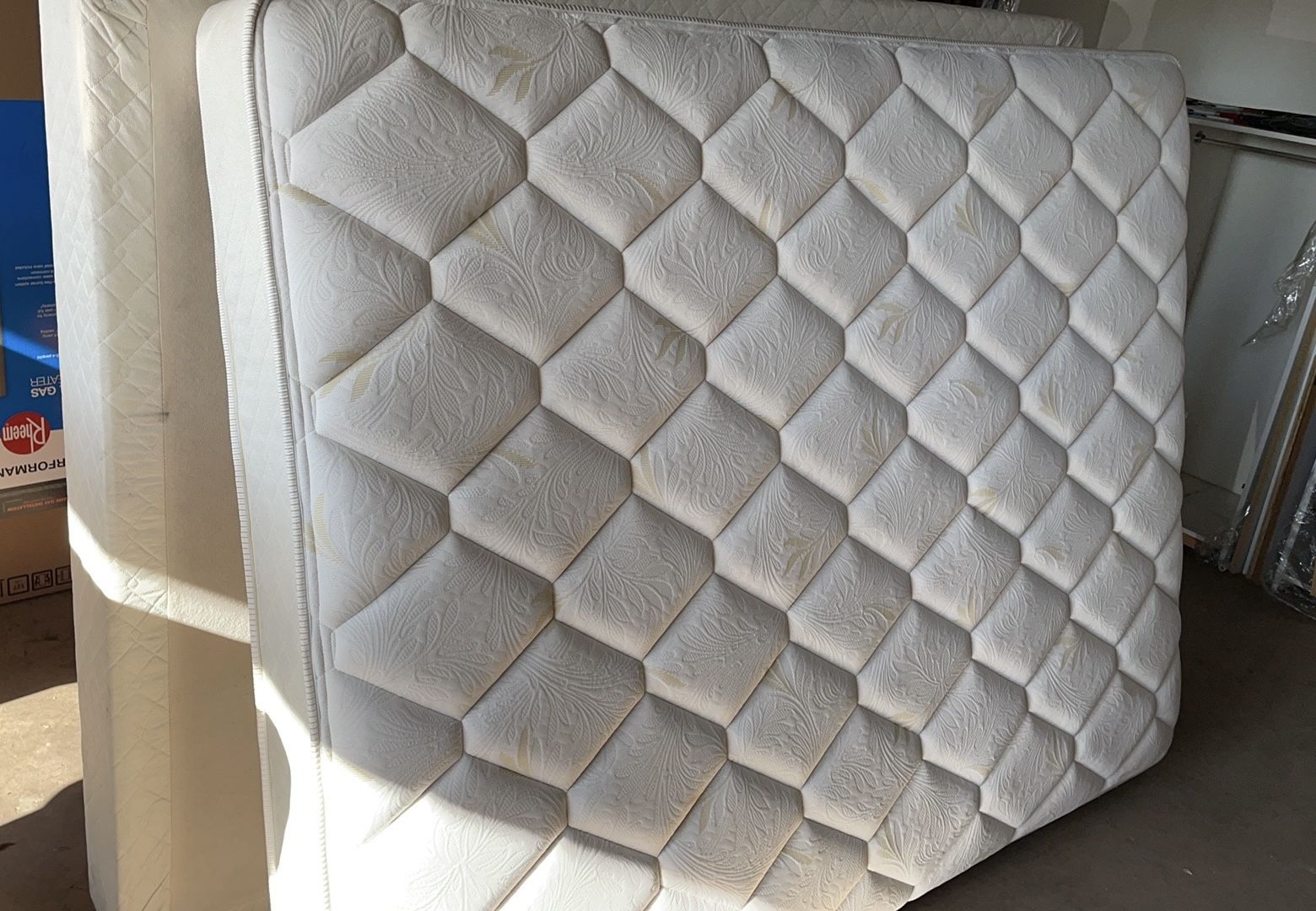 Queen Mattress & Box Spring