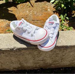 $15 in SOUTH SAN JOSE: SIZE 7 Taylor All Star Low Top - WHITE - GENTLY WORN