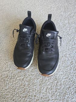 Nike womens size 7.5