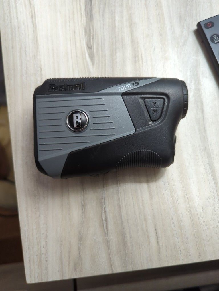 Bushnell Tour 5