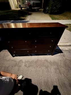 Dresser