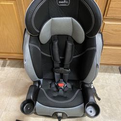  Evenflo Chase Harnessed Booster, Jubilee , 18x18.5x29.5 Inch