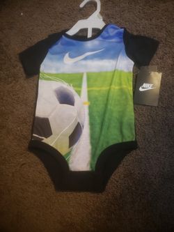 Nike onesie 6-9 M Brand New $3