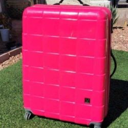 Pink Large Luggage Travel Suitcase ❌️CASH ONLY ❌️ FIRM ❌️