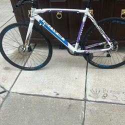 21 Speed Gravel Bike Everything Works Fine Quick Release Wheels Adjustable Seat, Hydraulic Brakes