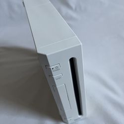 NINTENDO Wii CONSOLE RVL-001 WHITE NOT WORKING FOR PARTS GAMECUBE COMPATIBLE