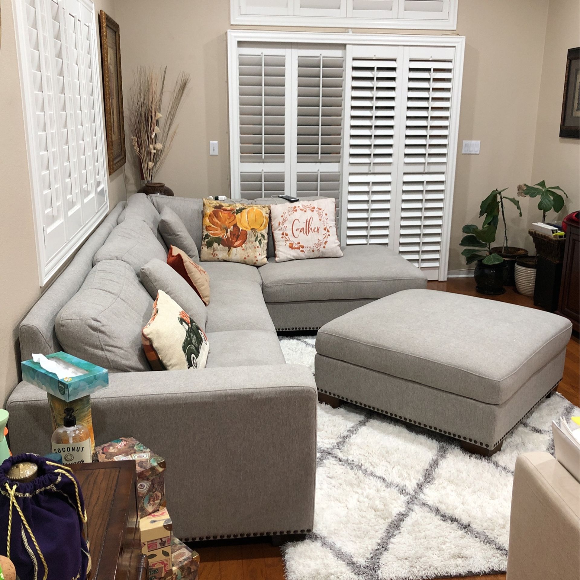 Thomasville Artesia Fabric Sectional With Ottoman, Beige for Sale in