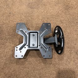 TV mount adjustable