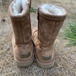 Ugg Boots, Pick Up Only 