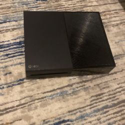 Xbox One With Games And Controller 