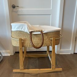 Design Dua Bassinet