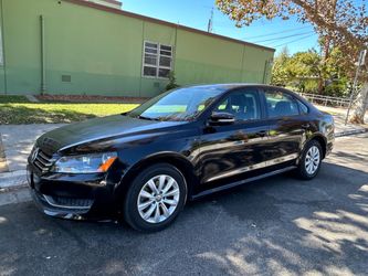 2014 Volkswagen Passat 1.8L wolfburg edition