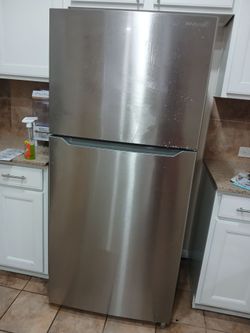 Selling Refrigerator