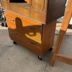 Free File Cabinet W Wheels