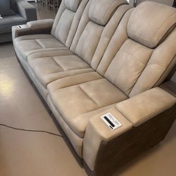 Recline Into the clouds 