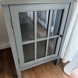 Accent Cabinet / End Table