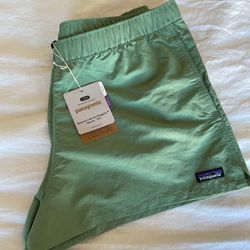 NWT Women’s Patagonia Shorts Large 