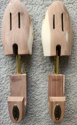 Stratton aromatic cedar split toe tree shoes,  mens size L (10-13)