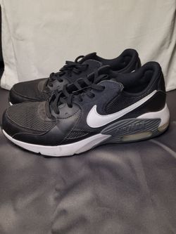 Nike Air Max Men’s Sneakers Size 10 Black/White
