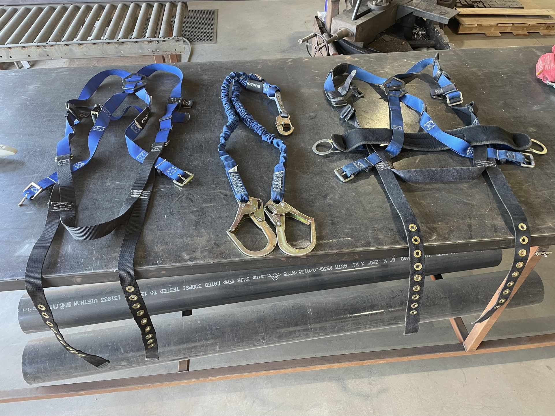 Fall tech Harness X2 With Safty Anchor Hooks Roofing Framing Construction