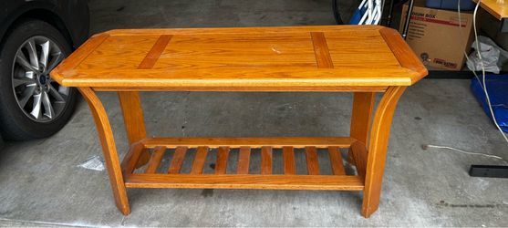 Serving table