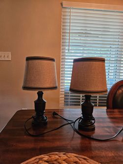 2 accent lamps