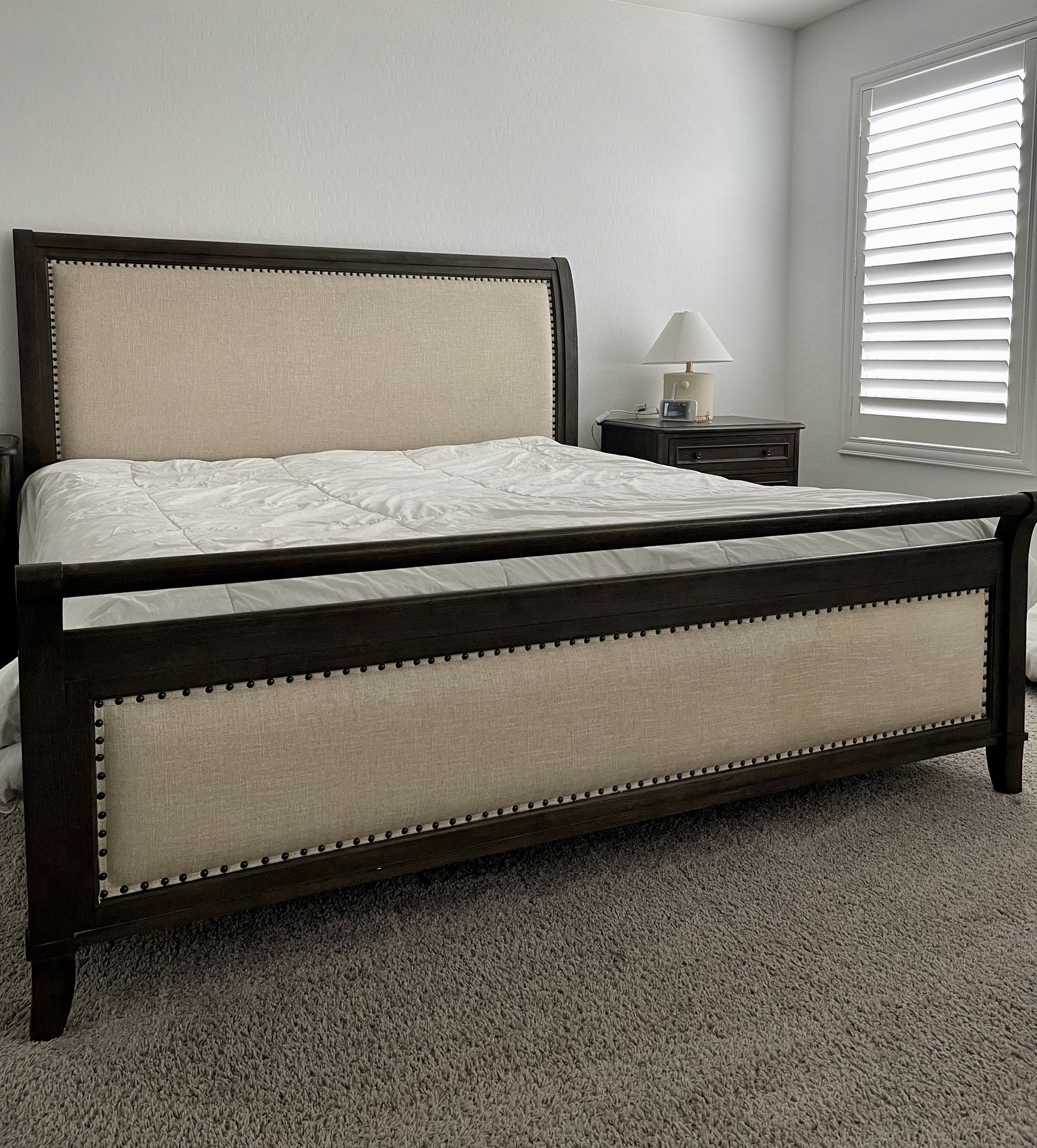 King Size Sleigh Bed for Sale in Enterprise, NV - OfferUp