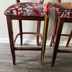 31 Inch High Solid Wood STOL BART