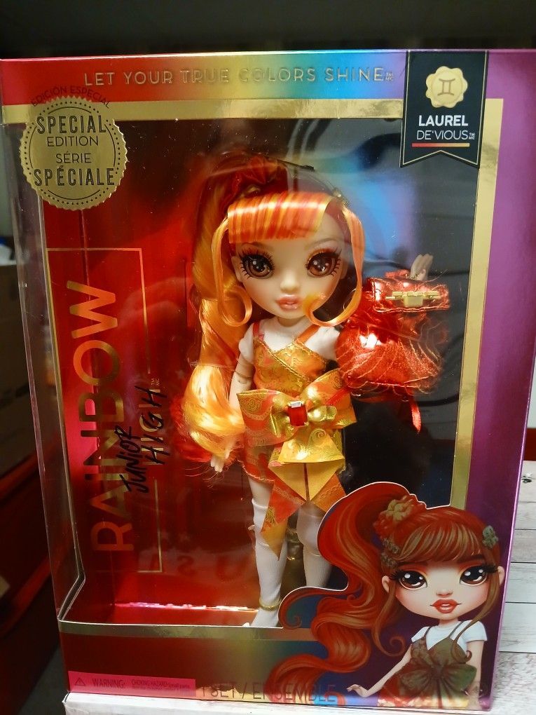 Doll Shadow Junior High (Laurel)