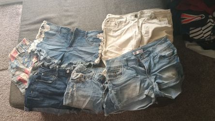 5$ women's shorts 11-13