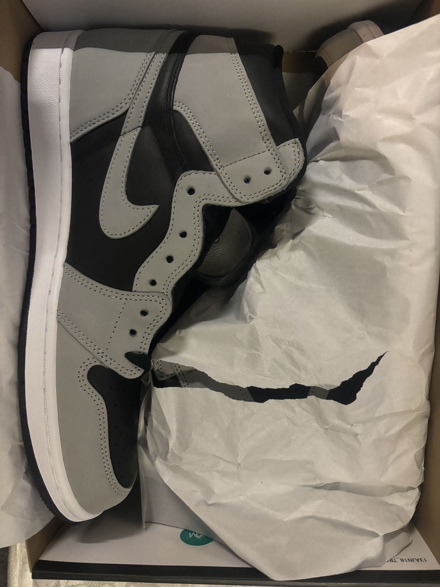 Jordan 1 High Og. “SHADOW”(2.0). Size(12M). DS(New). $170  display picture 3
