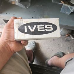 Ives Pivot Set