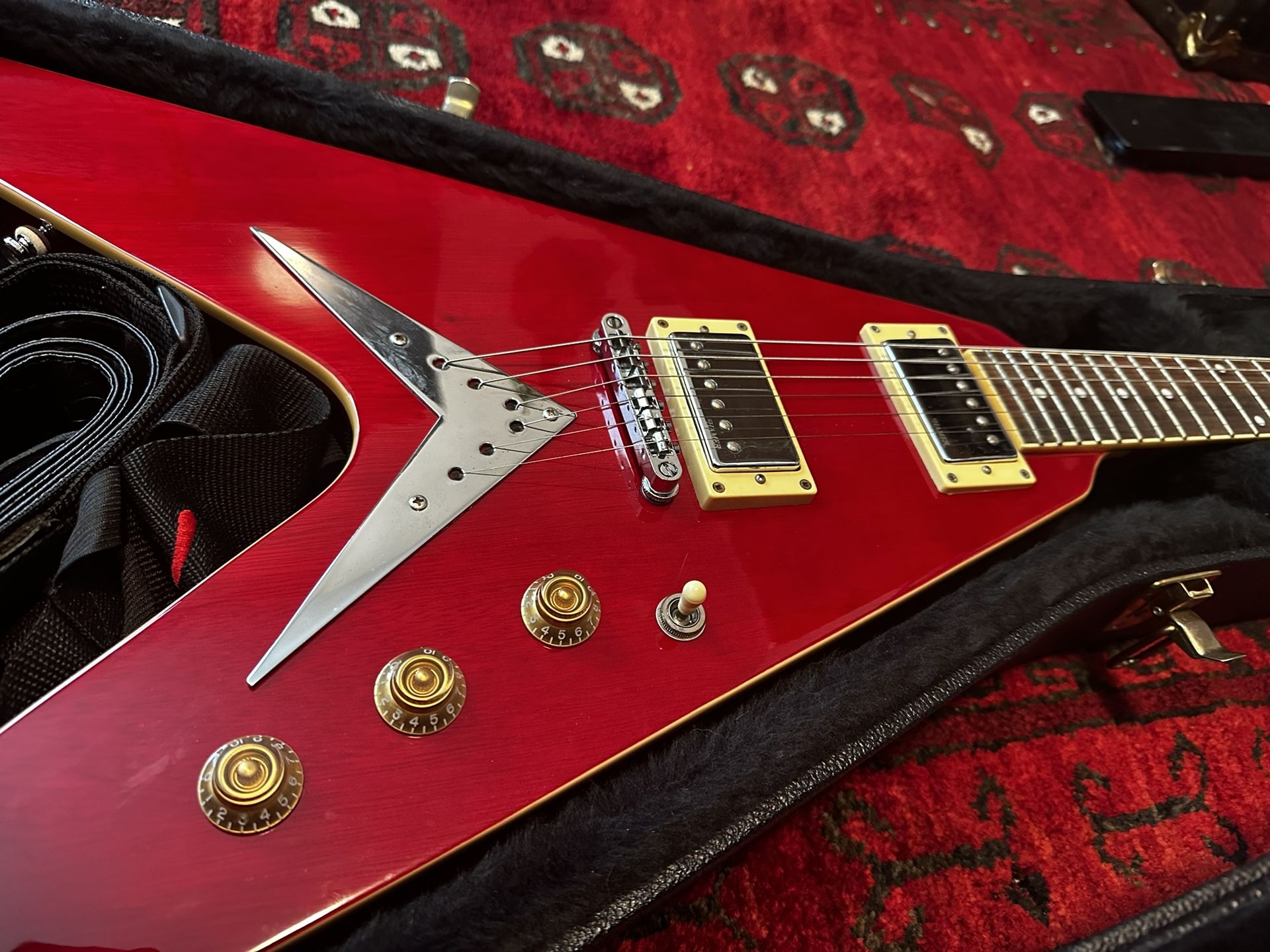 Hamer Vector XT Flying V Red w/ hard case