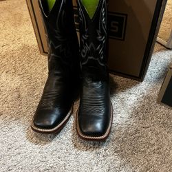 Cody James Square Toe Boot