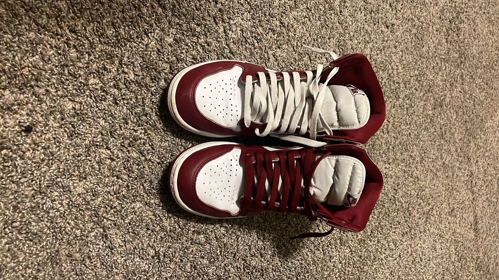 Maroon Jordan 1