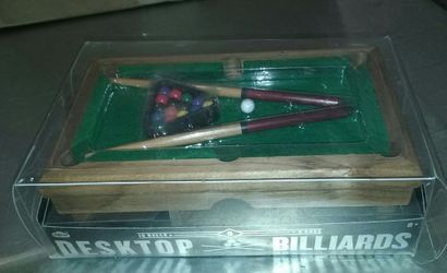 Miniture Pool Table (Desk Top)