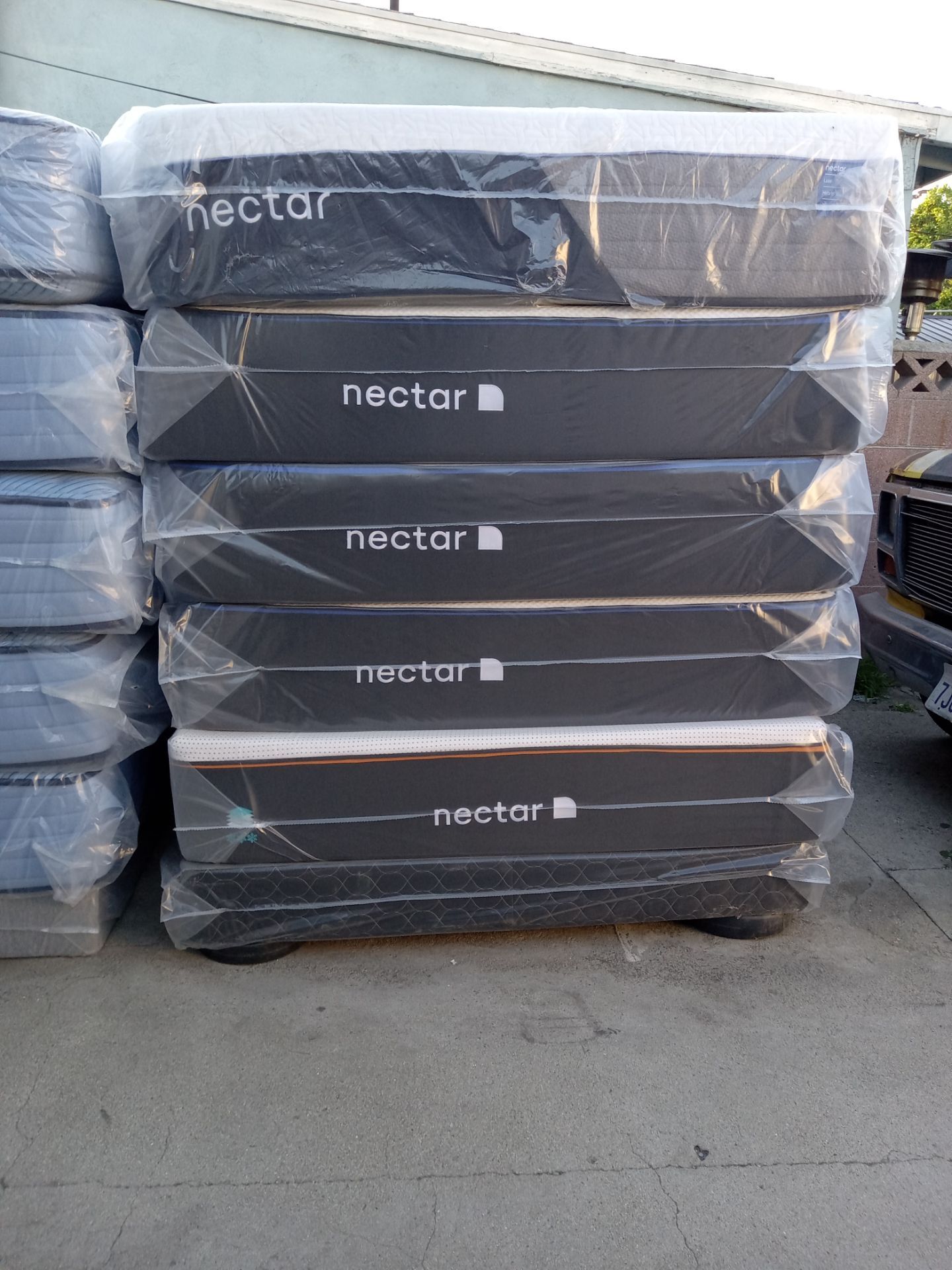Nectar Mattress. Nectar Premier Queen Size -13" Thick Memory Foam