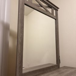 6 Drawer Dresser w/ Mirror