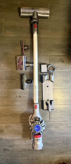 Dyson V7 Motorhead Origin Cordless Vacuum w/ Attachments & Charger