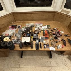 Axial Wraith Rc Crawler and Numerous Extras