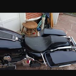 Harley Davidson  Badlander  Low Profile Seat 