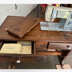 Penncrest Cabinet Sewing Machine