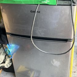 Mini Refrigerator 