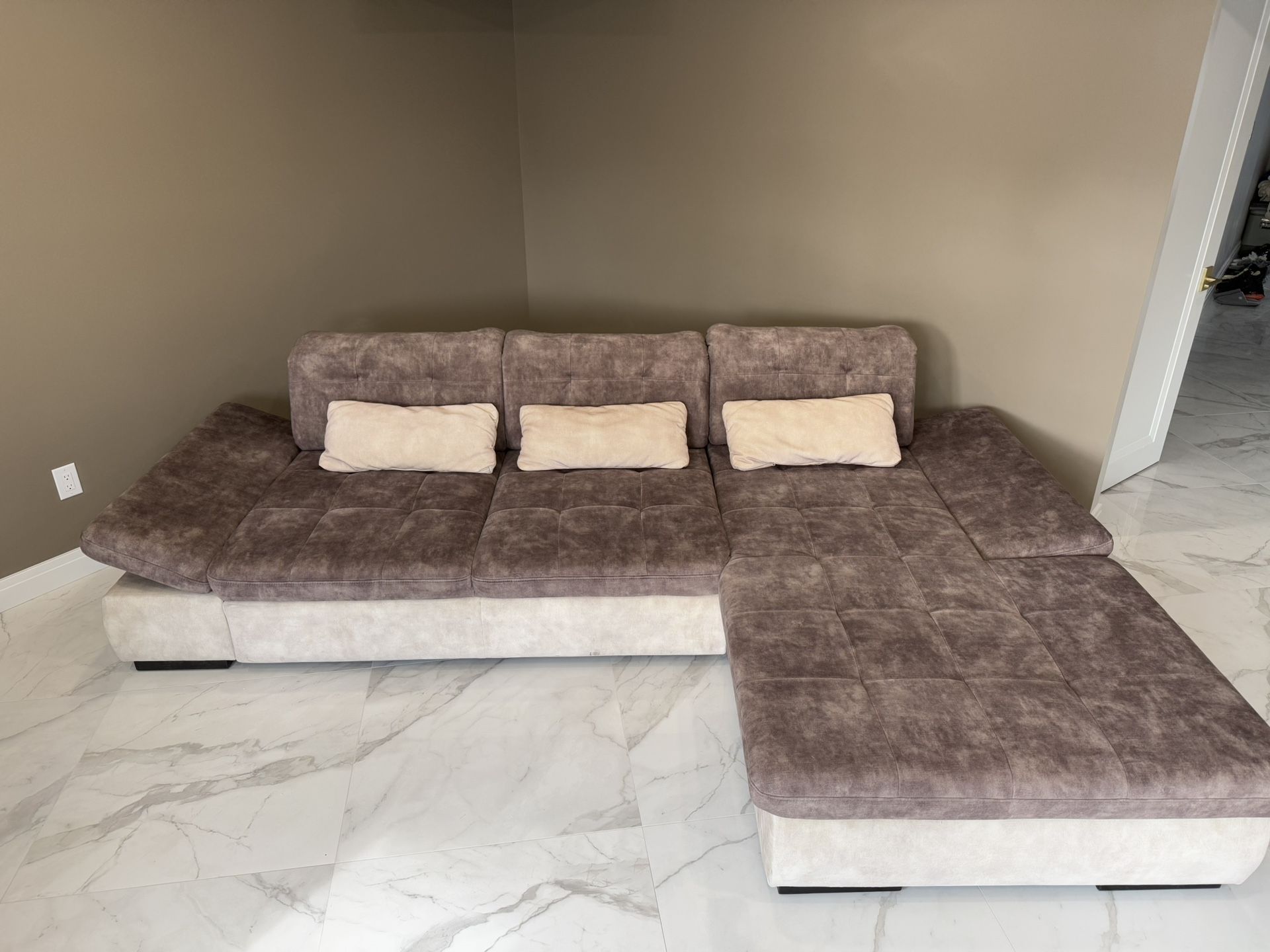 Modern Sleeper Sectional Sofa !!!