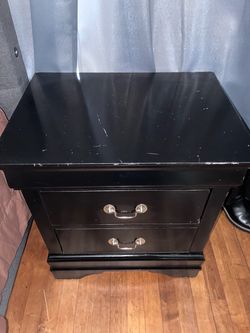 Black Wood 2-Drawer Nightstand