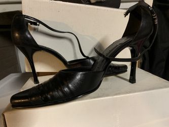 Women’s dress shoes