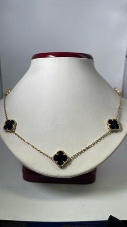 14k gold clover style  necklace
